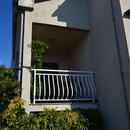 Apartment Maja *